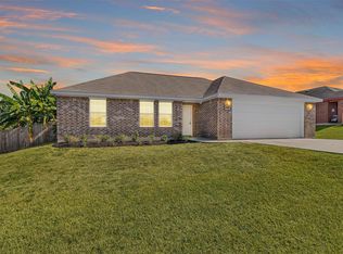12588 Ridgecrest Dr, Willis, TX 77318