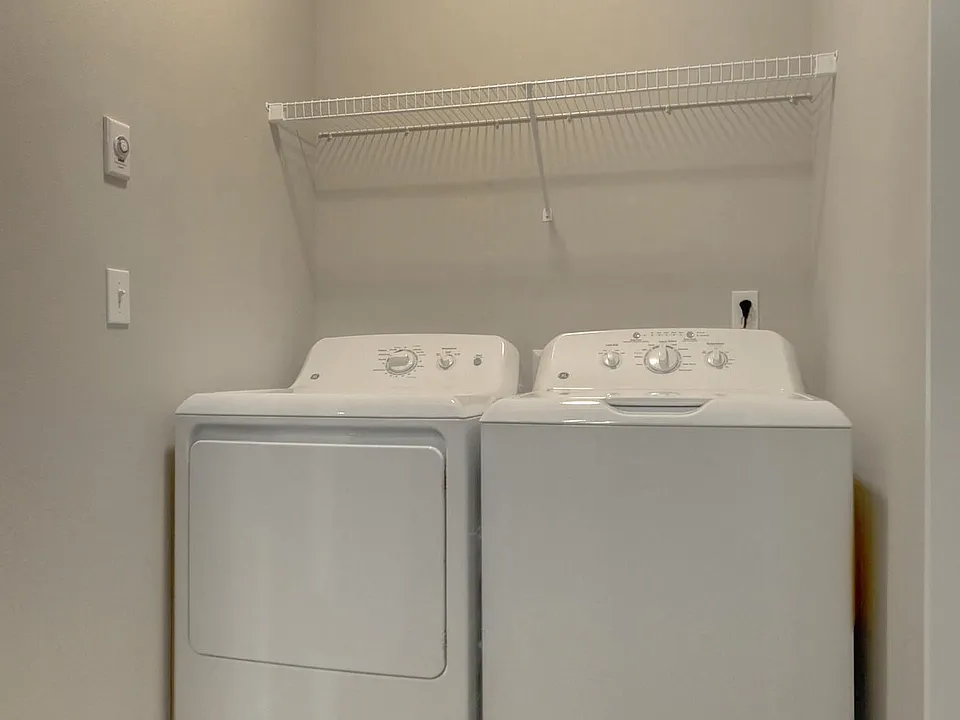 Full size GE washer/dryer