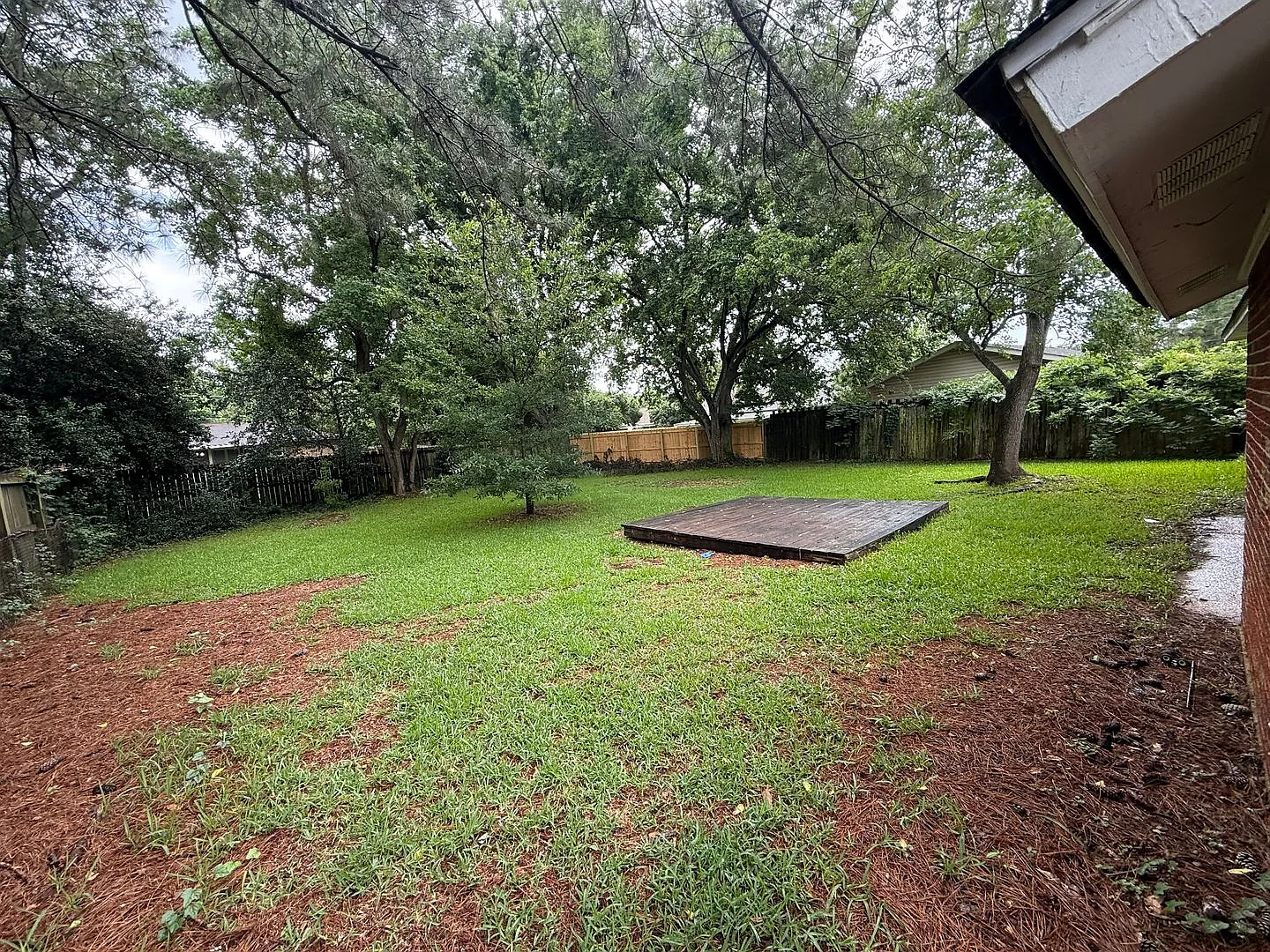 "Special Pricing Now Available" ** off the first full months rent with a 13-month lease. — Photo 3