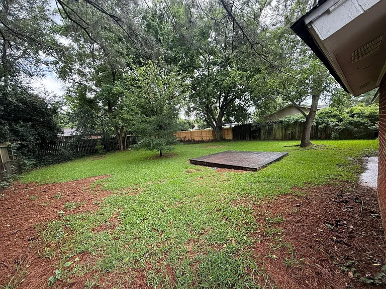 5712 Roxboro Dr — Photo 3