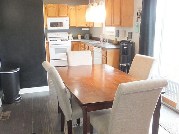5th image of 2329 Oakbrook Dr
