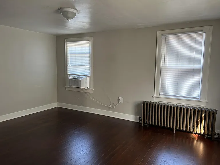 712 S Cameron St — Photo 15