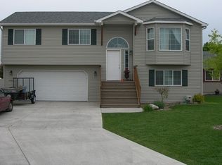 306 F St, Deer Park, WA 99006