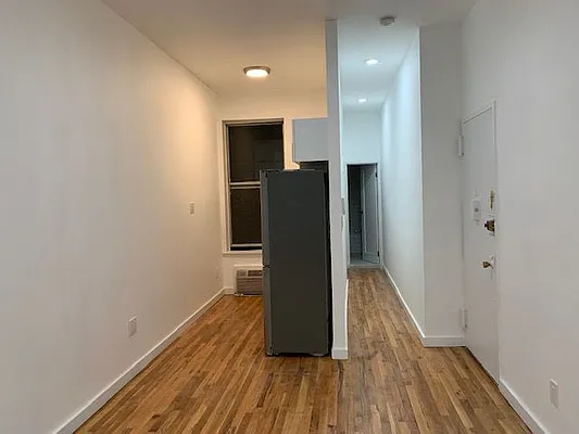 Rented by Salon Realty Corp | media 22