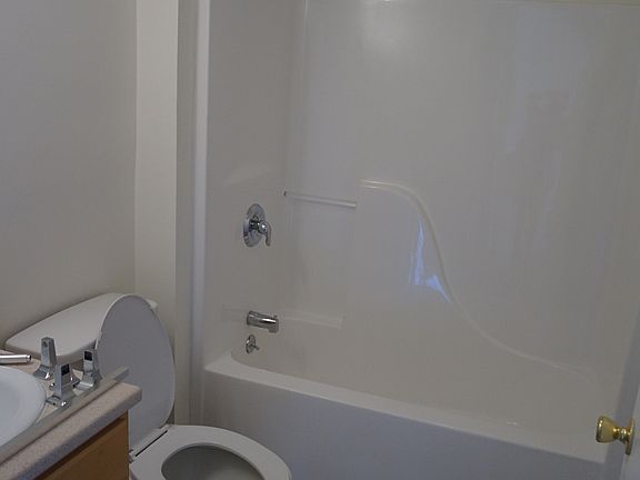 Downstairs full bath