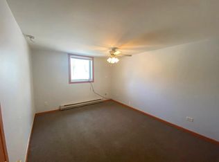 520 E 9th St #1, Lockport, IL 60441