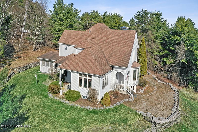 2nd image of 921 Ecker Hollow Road