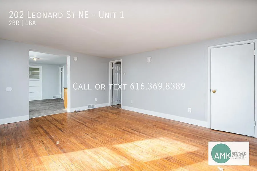 2 bed, 950 sqft, $1,200 — Photo 4