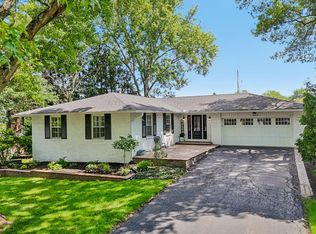857 Lookout Point Dr, Columbus, OH 43235
