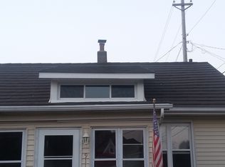 911 4th Ave, Silvis, IL 61282