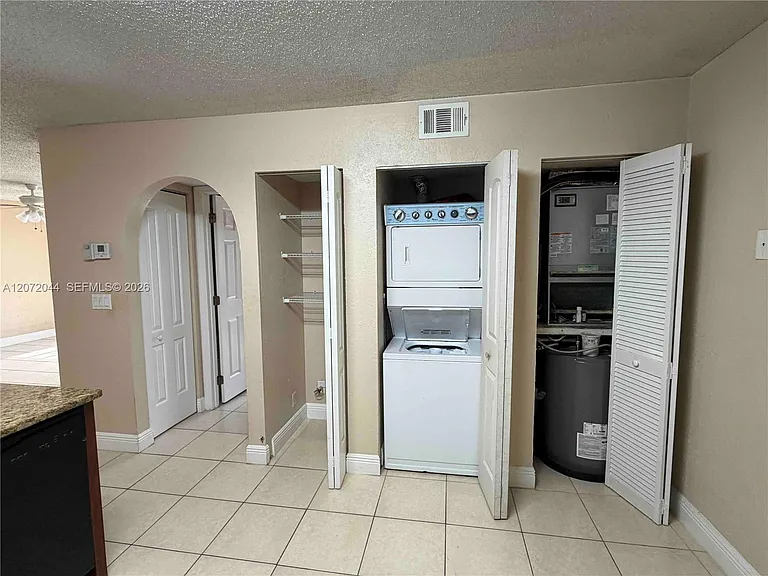 5701 Riverside Dr #204B6 — Photo 5