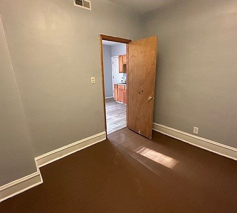 4th image of 512 N Ashland Ave #F1b