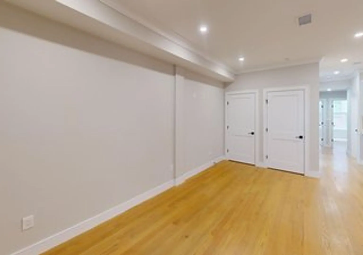 4bed 2bath Tufts Medical — Photo 3