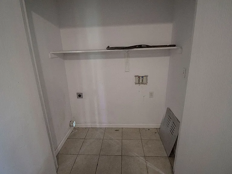 1405 Greensboro Dr — Photo 10