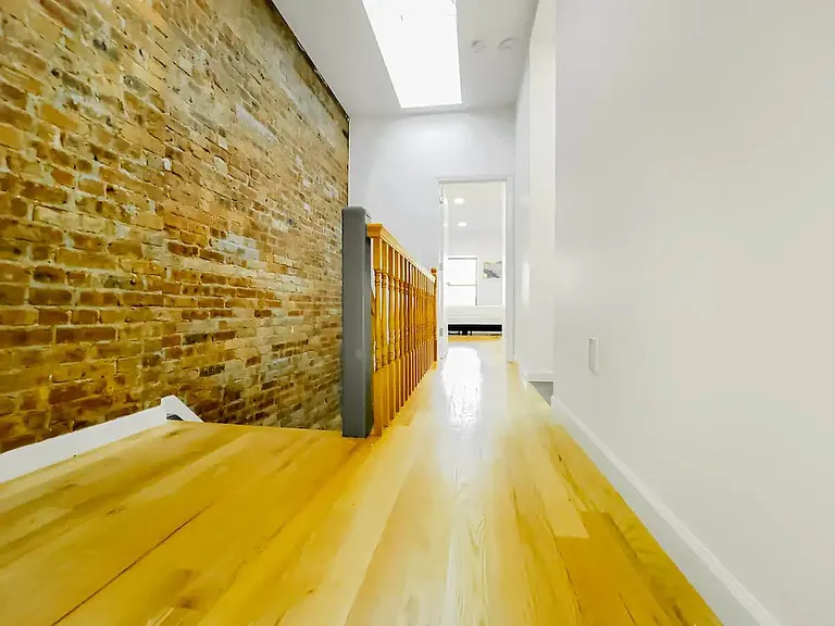 285 Pleasant Ave #1 — Photo 8