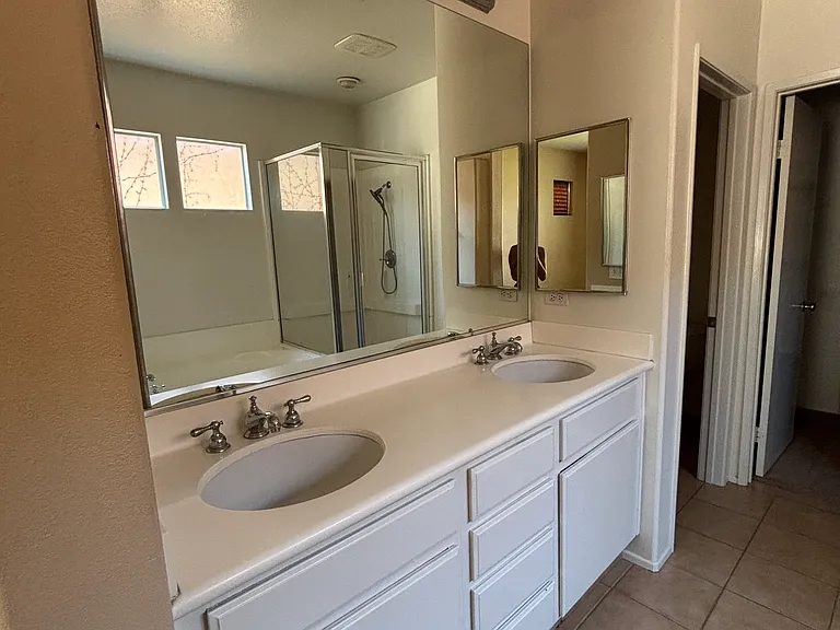4417 Lakeview Ct — Photo 26