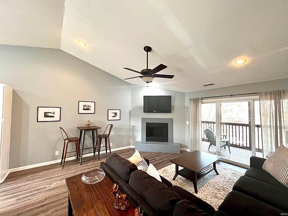 3rd image of 9628 S Bay Pointe Ct #8