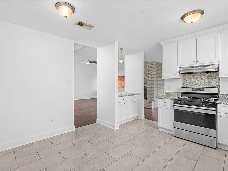 22514 Round Valley Dr — Photo 19