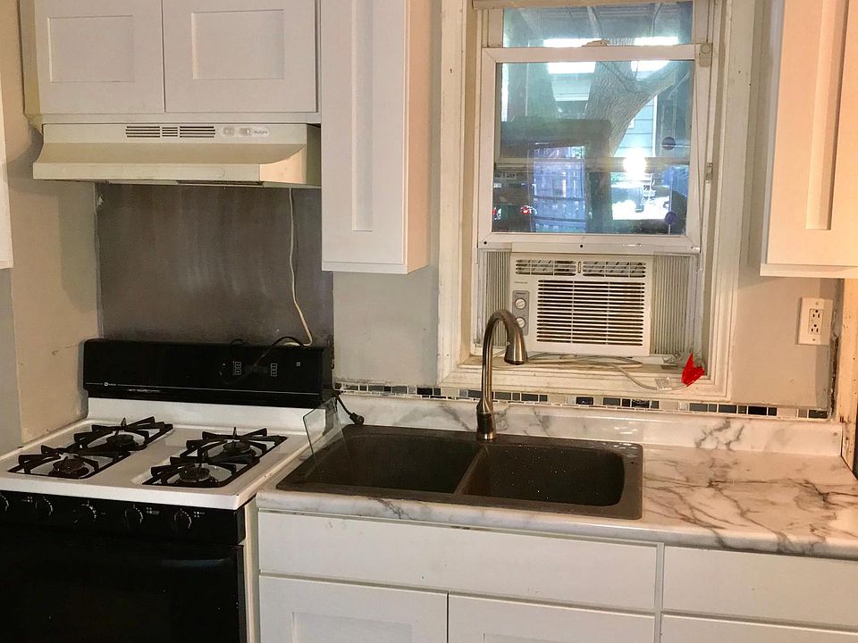 1st image of 1410 N Maplewood Ave
