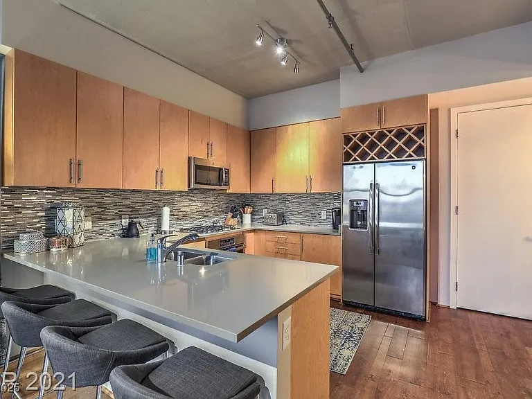 353 E Bonneville Ave #1002 — Photo 4