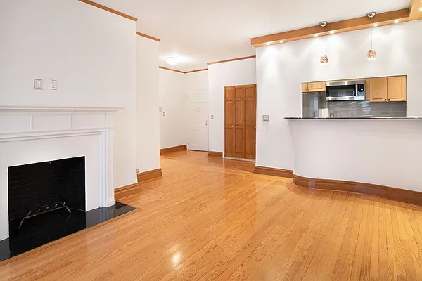 Rented by WAM Partners - William Moses Co. | media 28
