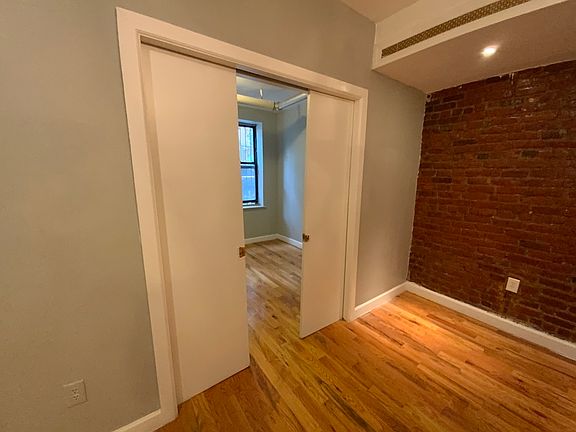 3rd image of 238 W 146th St #A