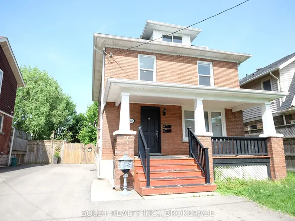 5029 4th Ave #2, Niagara Falls, ON L2E 4P5