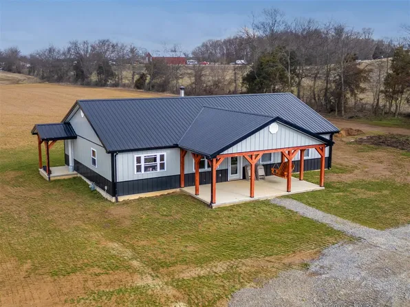 704 Liberty Rd, Elkton, KY 42220