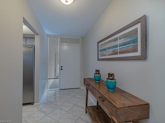 5th image of 693 Seaview Ct APT A605