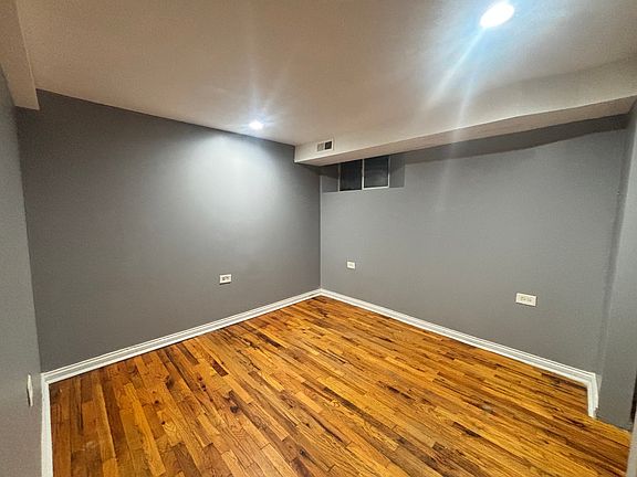 5th image of 1626 N Kildare Ave Basement Garden