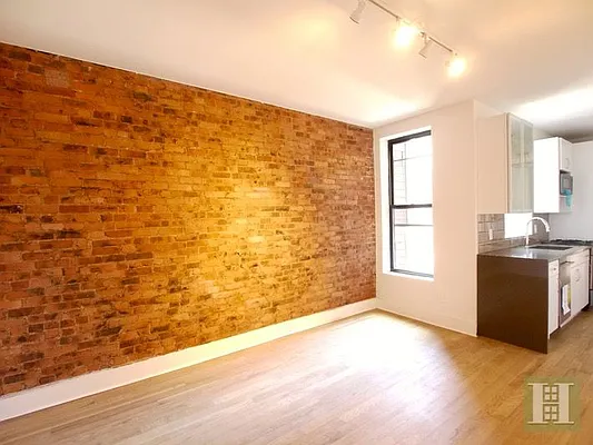 Rented by Halstead Real Estate | media 21