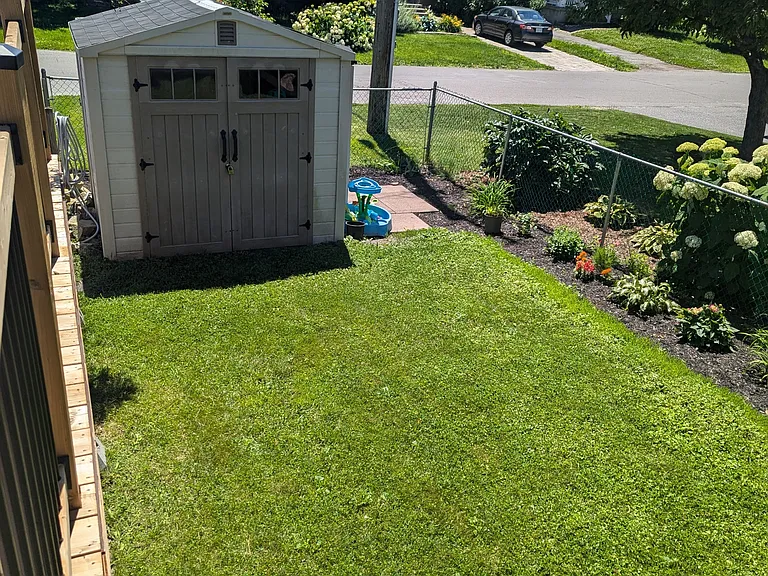 220 Cowley Ave — Photo 36