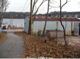 18 Riverside Ave, Old Saybrook, CT 06475