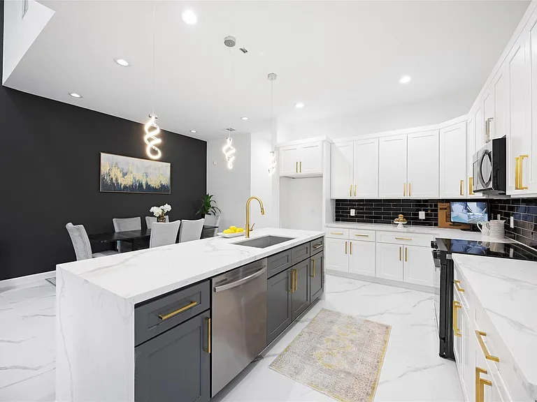 5125 Doolittle Blvd — Photo 8