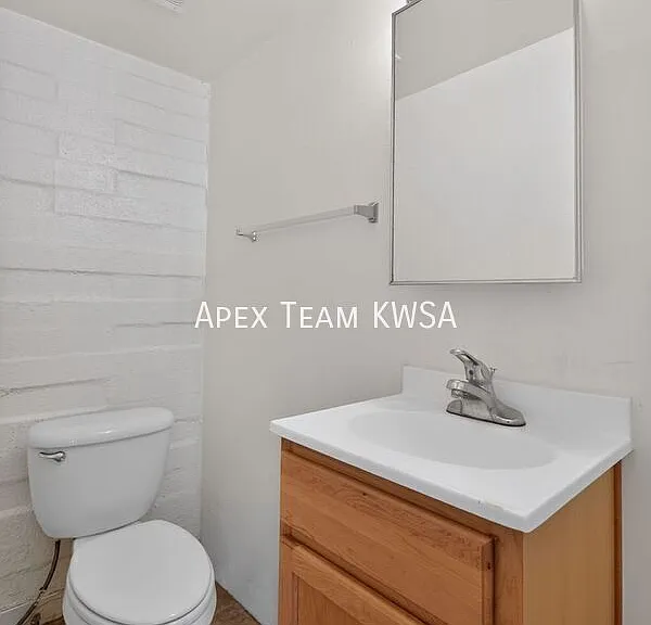 931 N Euclid Ave #243 — Photo 21
