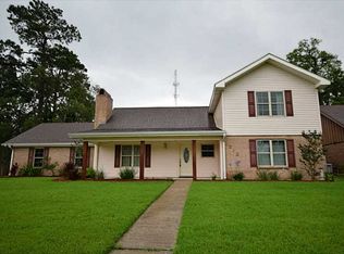 1312 S Rue Des Chene, Westlake, LA 70669
