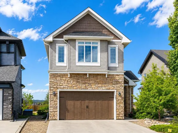 347 SE Hillcrest Hts SW, Airdrie, AB T4B 4C1