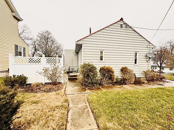 4th image of 901 Terrace Dr