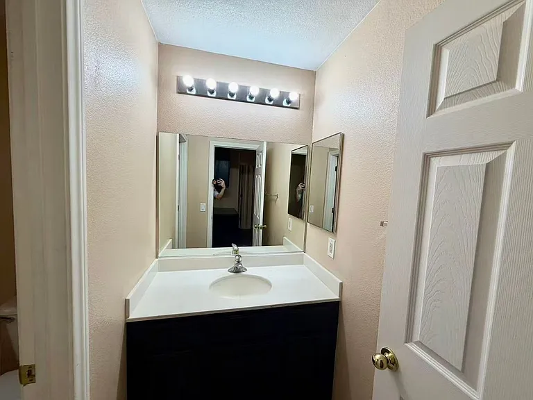 6068 Laughing Creek St — Photo 16