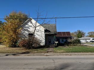 502 S Range St, Oblong, IL 62449