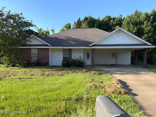 1107 2nd St SE, Magee, MS 39111
