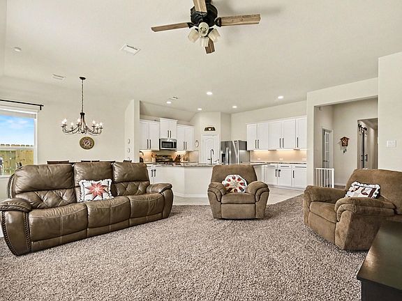 4th image of 135 Rio Grande Drive