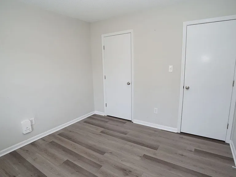 116 Howell Dr — Photo 22