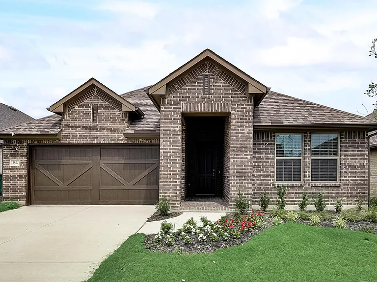 3504 Lillian Ct — Photo 2