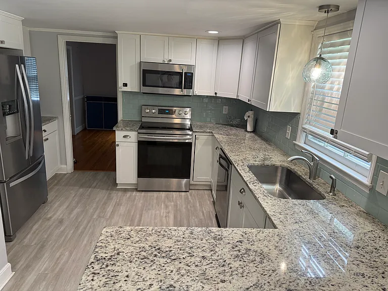 833 Archdale Dr — Photo 1