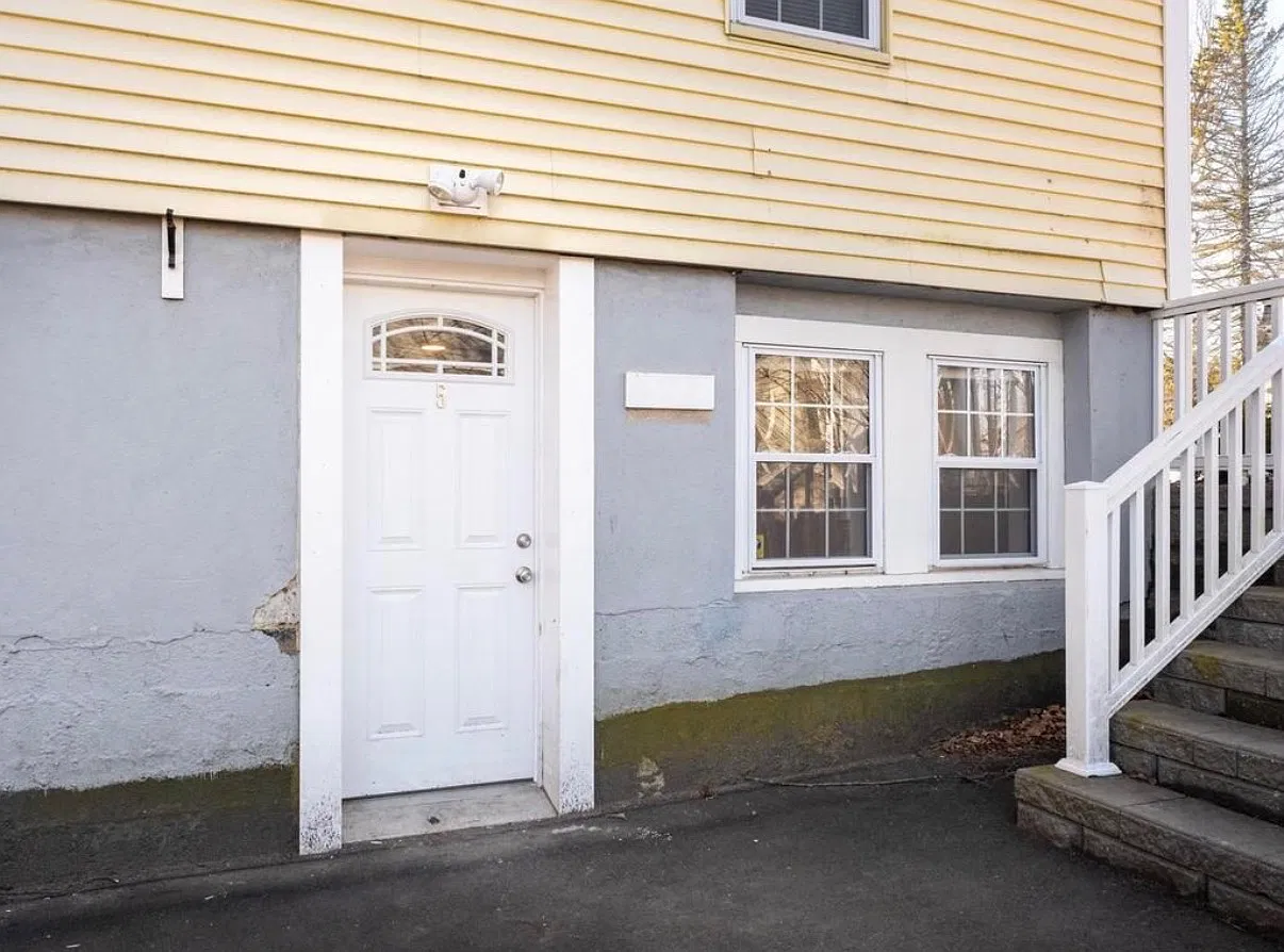 2 bed, 800 sqft, $2,550 — Photo 2