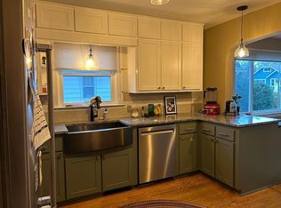 844 Mohawk Ln, Saint Joseph, MI 49085