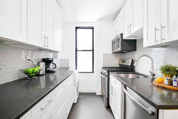 Rented by Bedrose | media 10