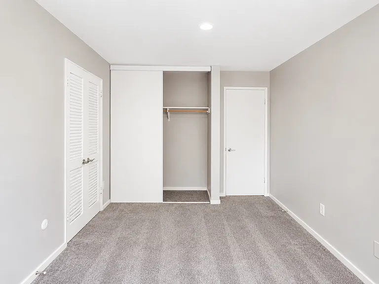 Lexington Hills Apartments — Photo 78