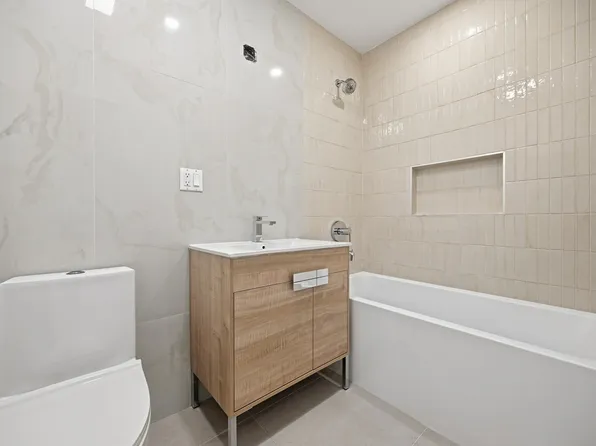 34 Avenue A image 17 of 29